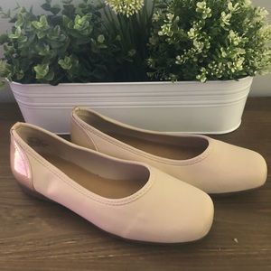 NEW Comfortview Lyra Flat 8.5M, Taupe Beige Slip on Comfort Shoe Career, Work